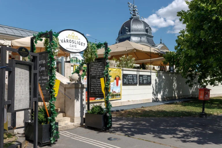 Városliget Café bejárat